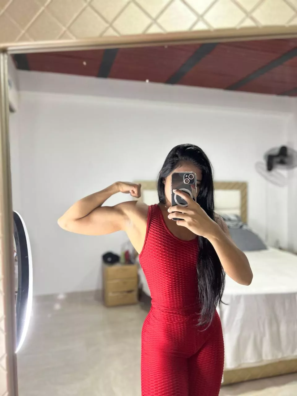 Need someone to lick my bicep posted by Clarissa_Joan