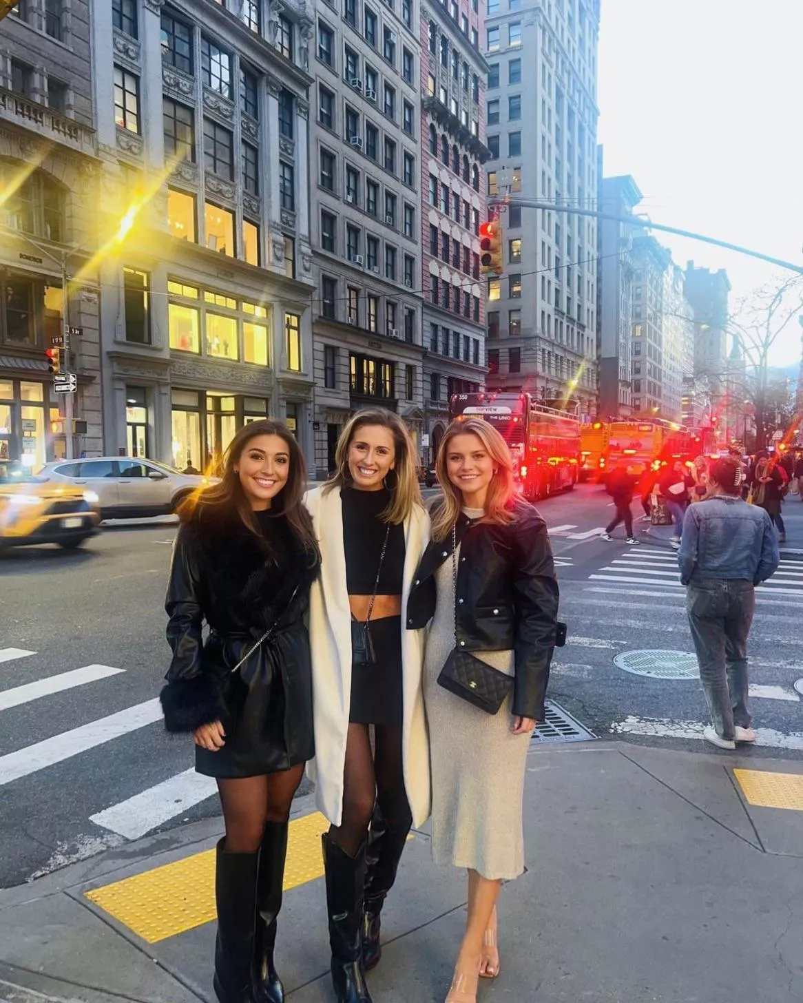 NYC Babes posted by ReactiveYam