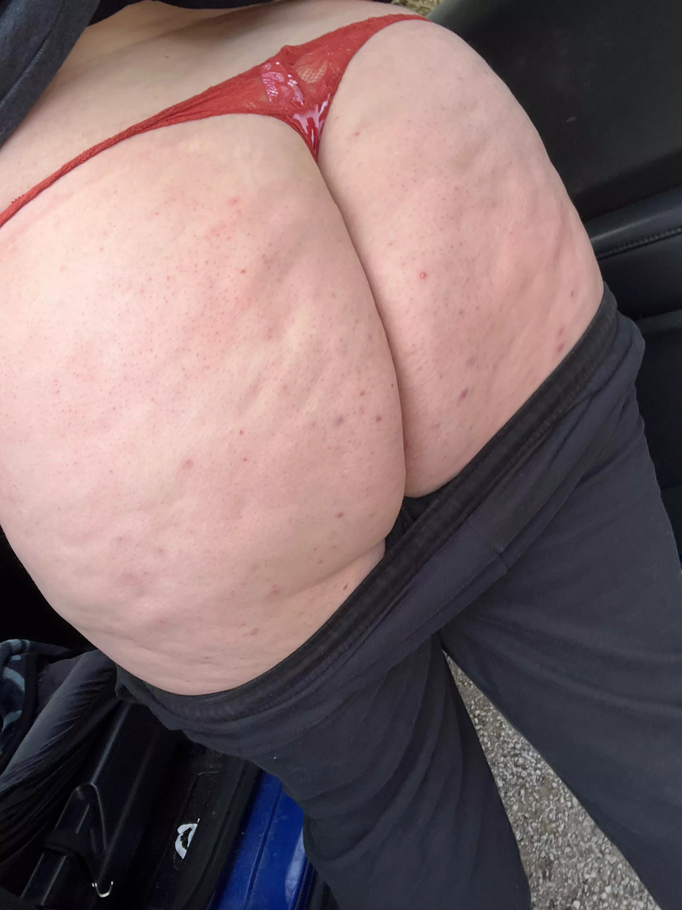 Out in public in a thong posted by Pelican6226