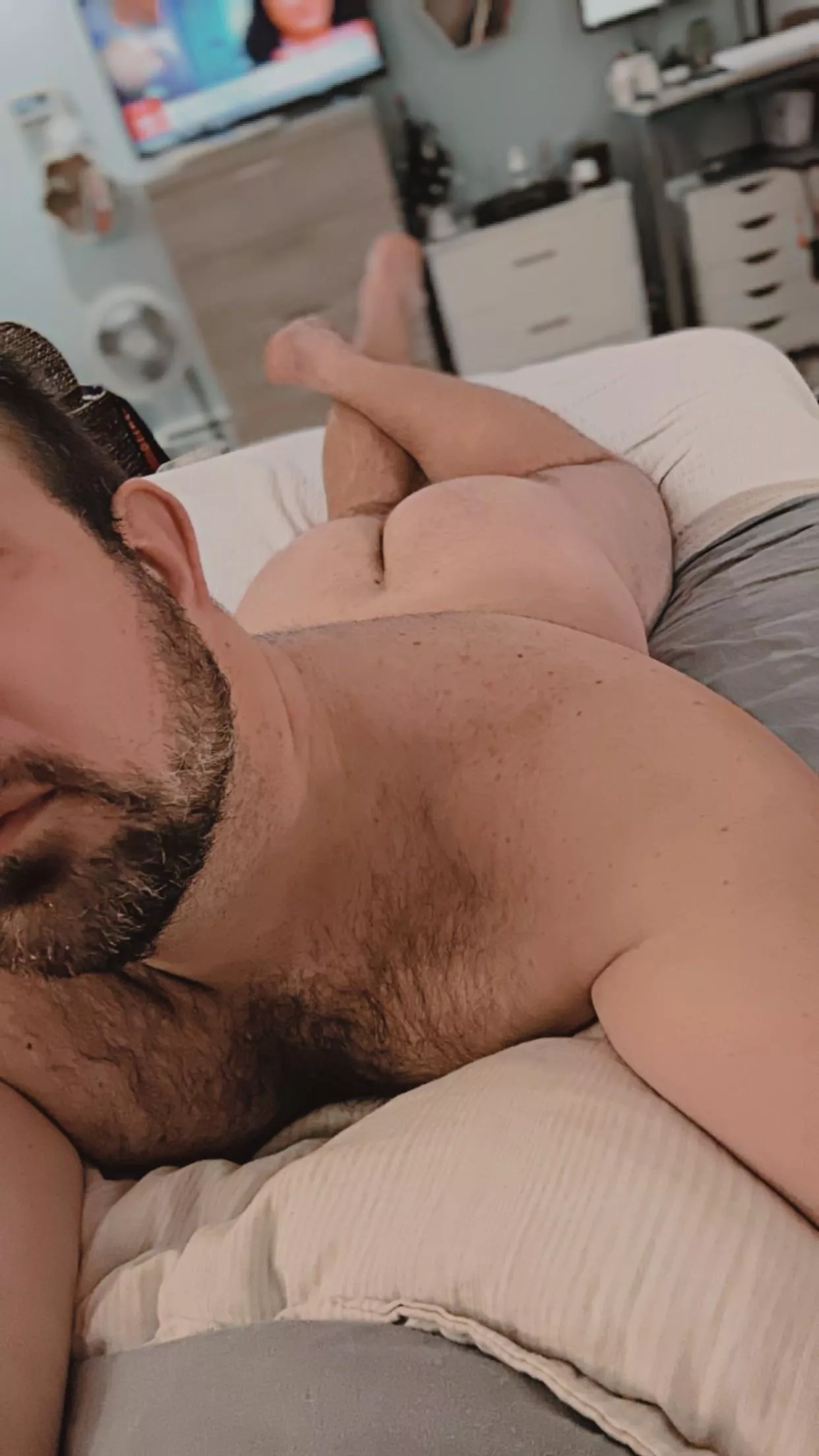 Pre-Winter Storm Prep: Get Naked 🍑 (37) posted by Spytfire9