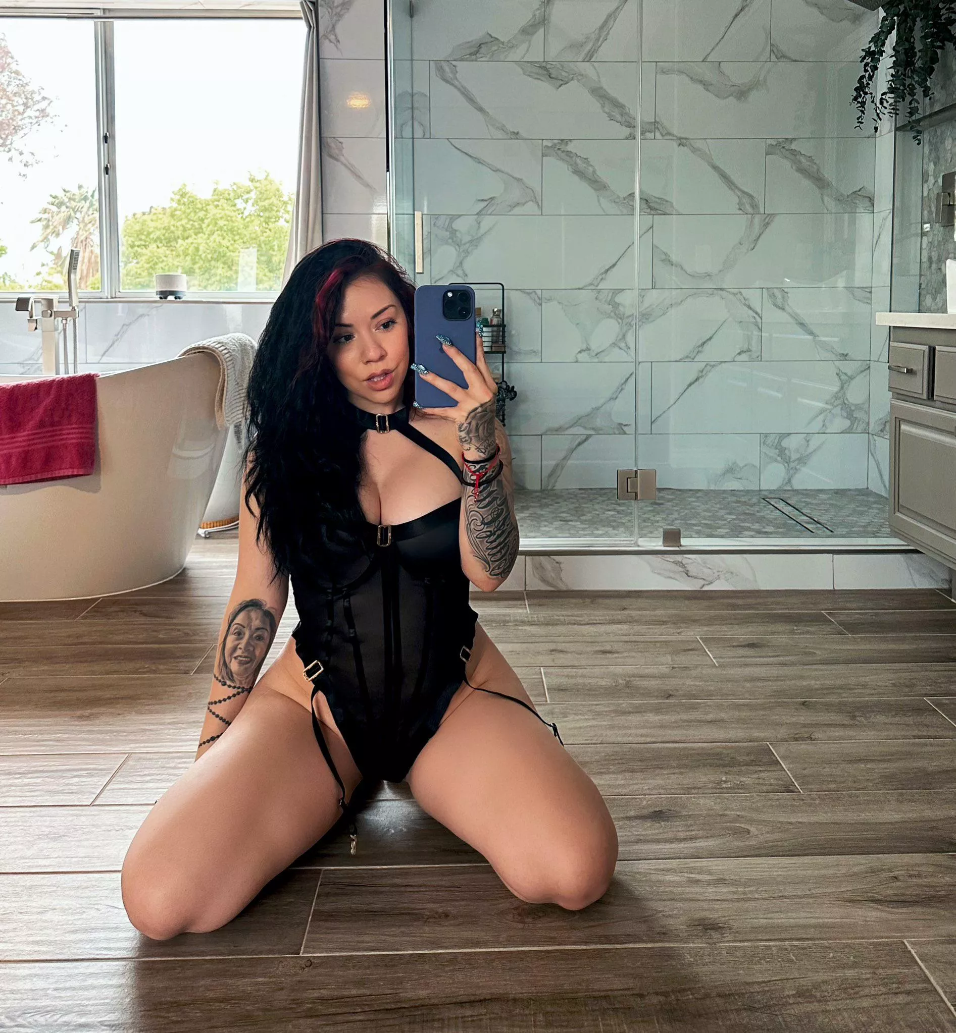 Salice rose content( not free) posted by Federal_Bumblebee523