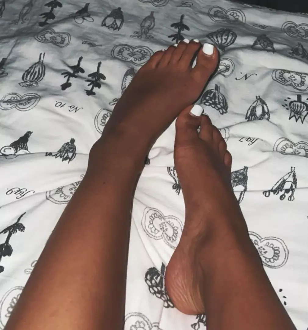 Someone up? posted by Honeyyfeeet