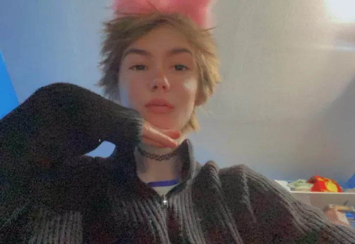 Trying to feel cute 💝hi 👋 by Femboy4_uu_