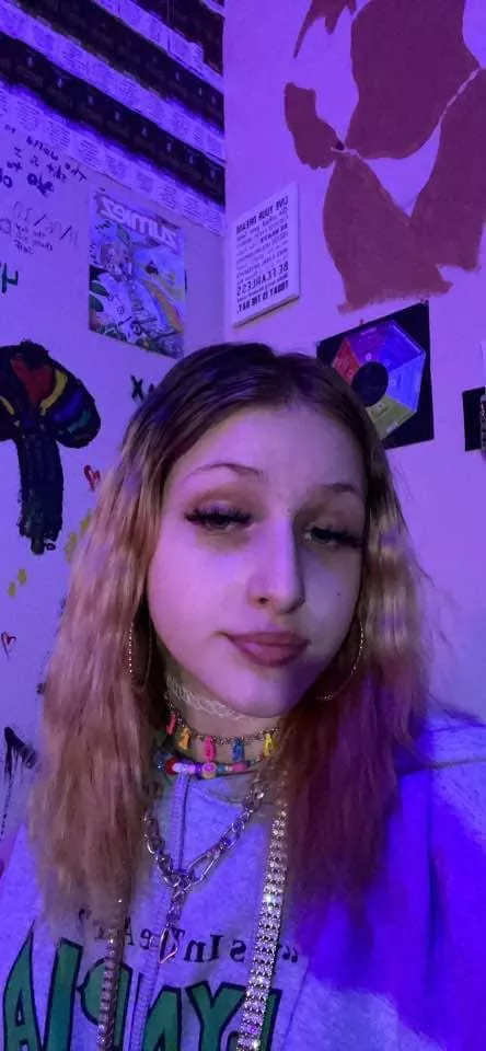 Who's seen her posted by avap223