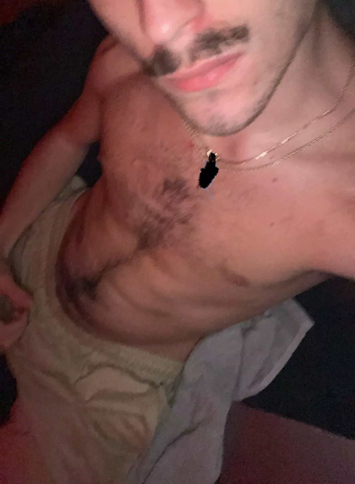 21 hung frat bro. Lookin for similar/str8 bros to jerk w. Findom if older+++. Hmu w pic for snap posted by iCow7