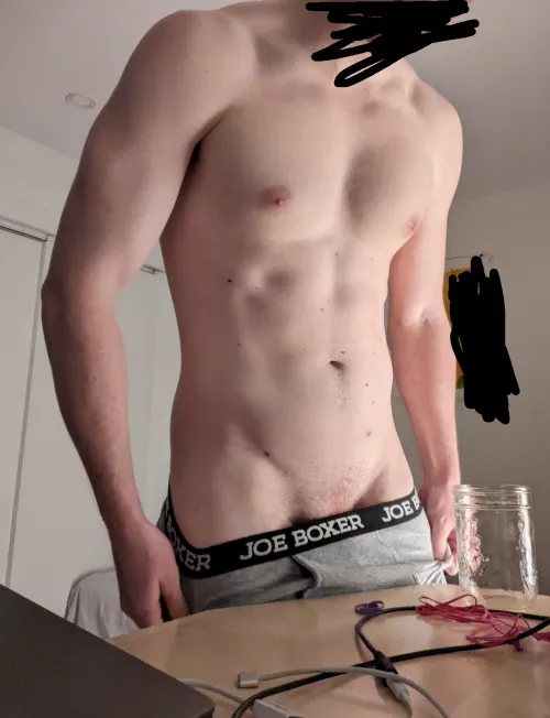24m hung for twinks hmu with asl ++face ++kinky ++competitive ++dares ++bromance by No_Bite7421