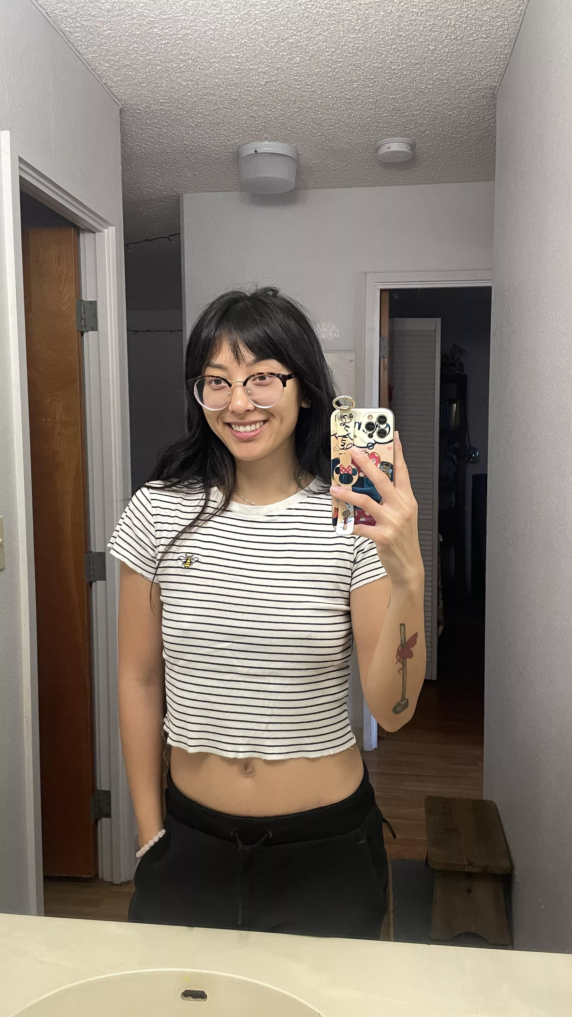 Bathroom mirror selfie posted by SpanksAndCakes