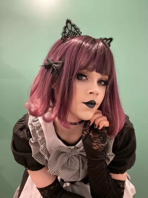 Boys who do their makeup are super cute, right🖤 by Dry-Apple2493