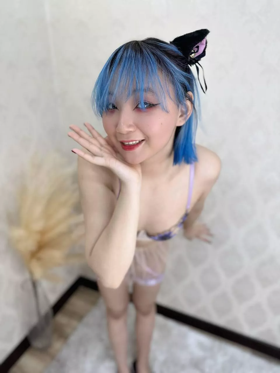 Can I be your pet, Master? posted by HotPetiteDream