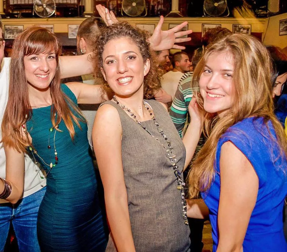 College girls posted by minkoil81