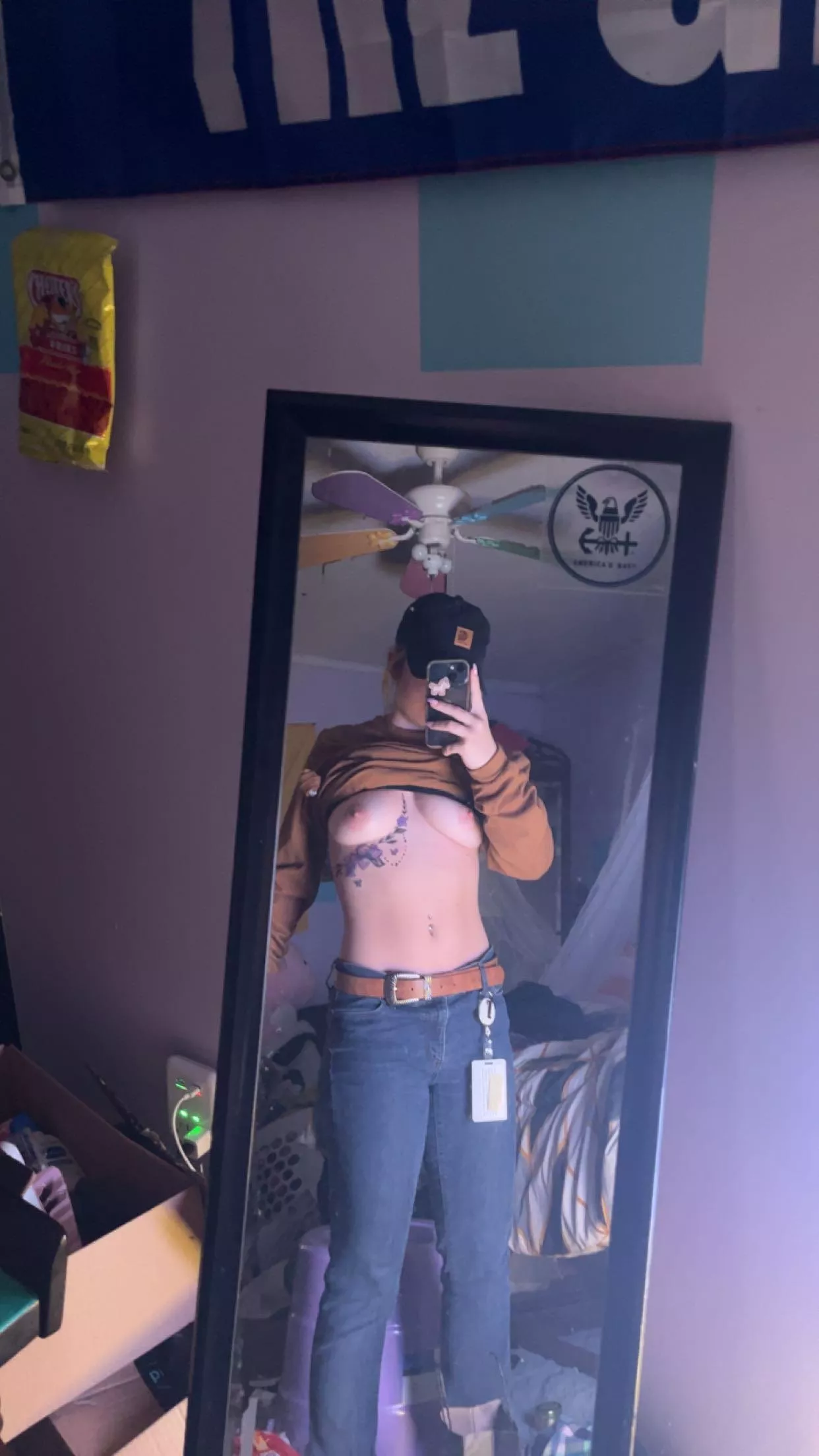 Come join me at work 😘 posted by Shaebabyyyyyy