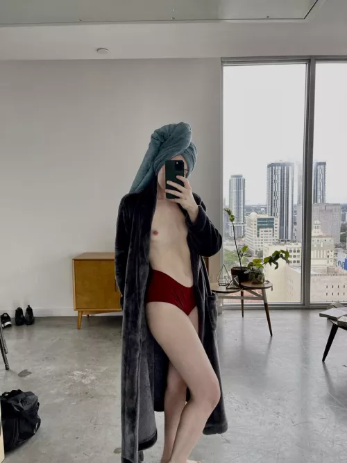 Do you consider my small boobs a turn off or turn on? by natalieturnerxo