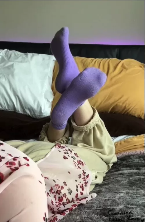 [F] purple means obedience by Goddess_ChloeLove