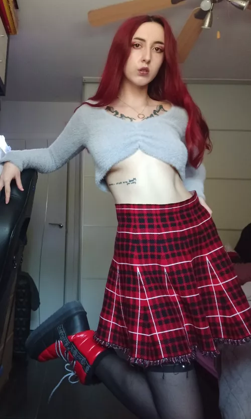 Fluffy soft croptop! by ashitwithglitter