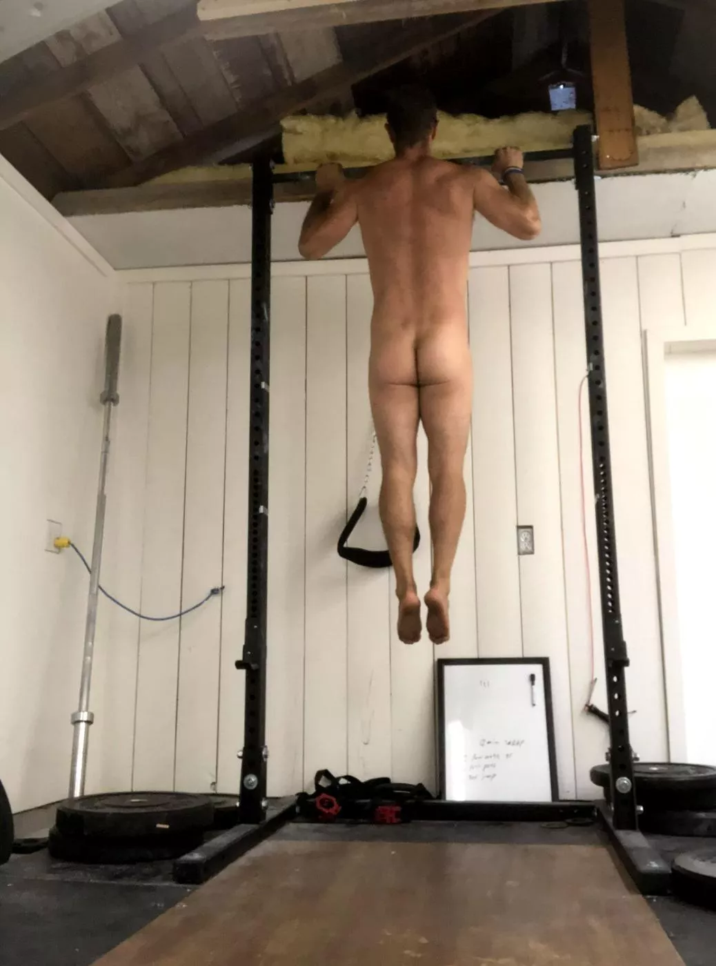 Getting some pull ups in (m) posted by nudeydude13