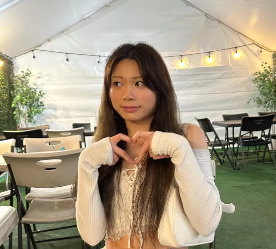 hand heart by SailorDae