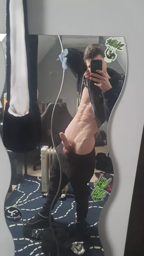 hung twink by mindlessfemenjoyer