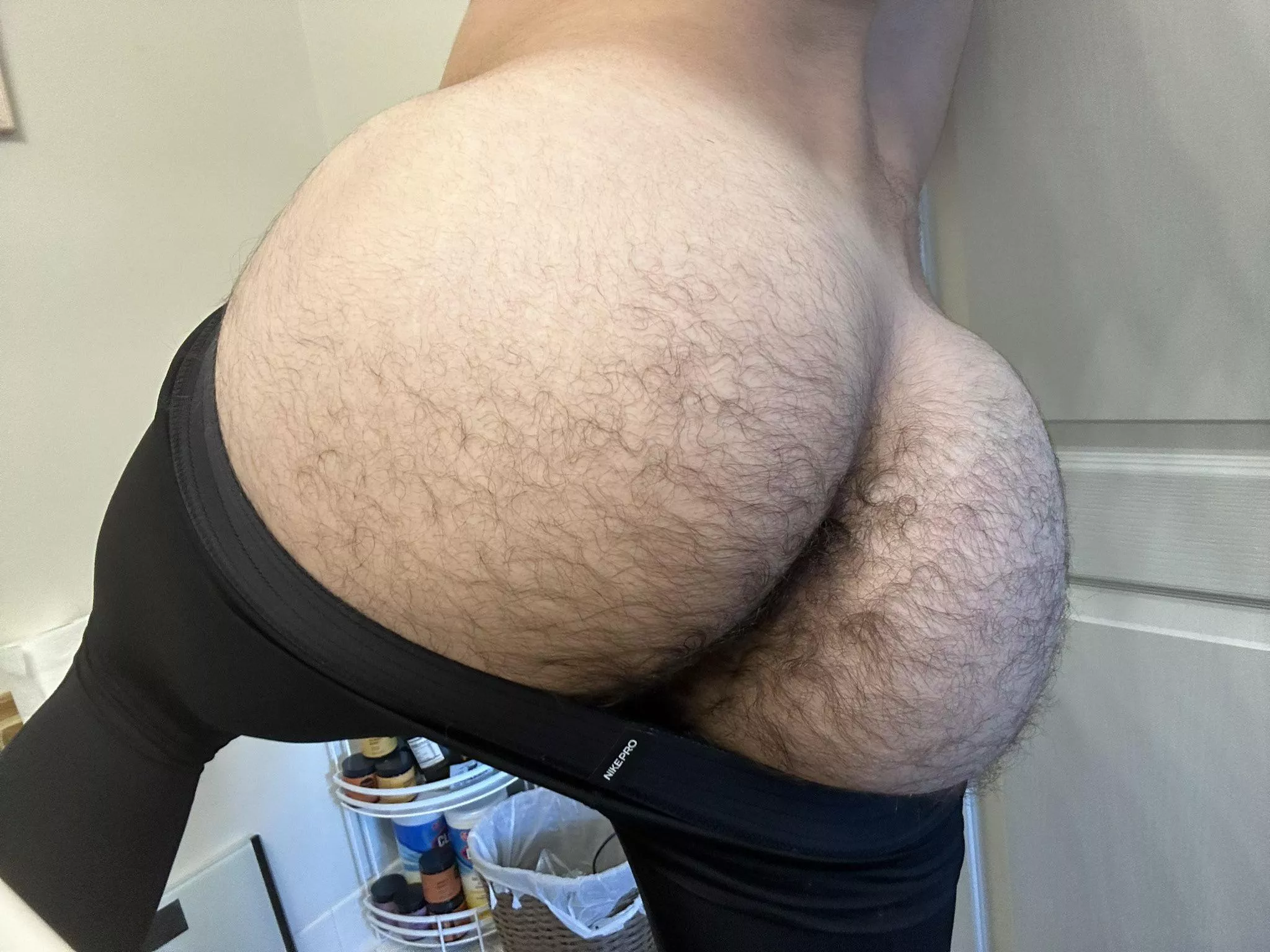 HU$TLE HARD. posted by PersianMasterReddit