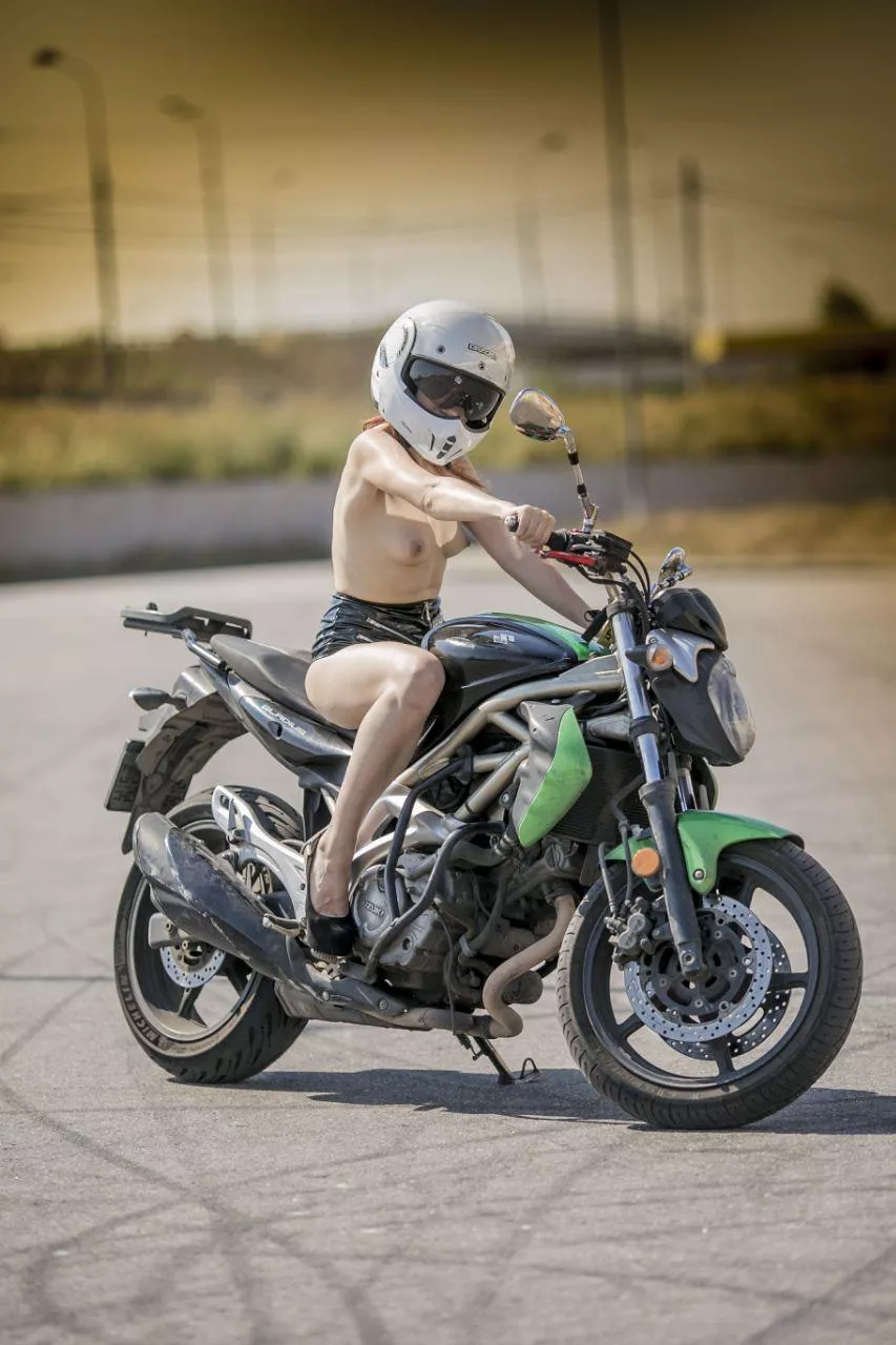 I don't know why I get pulled over on the road. posted by Ok_Willingness9759