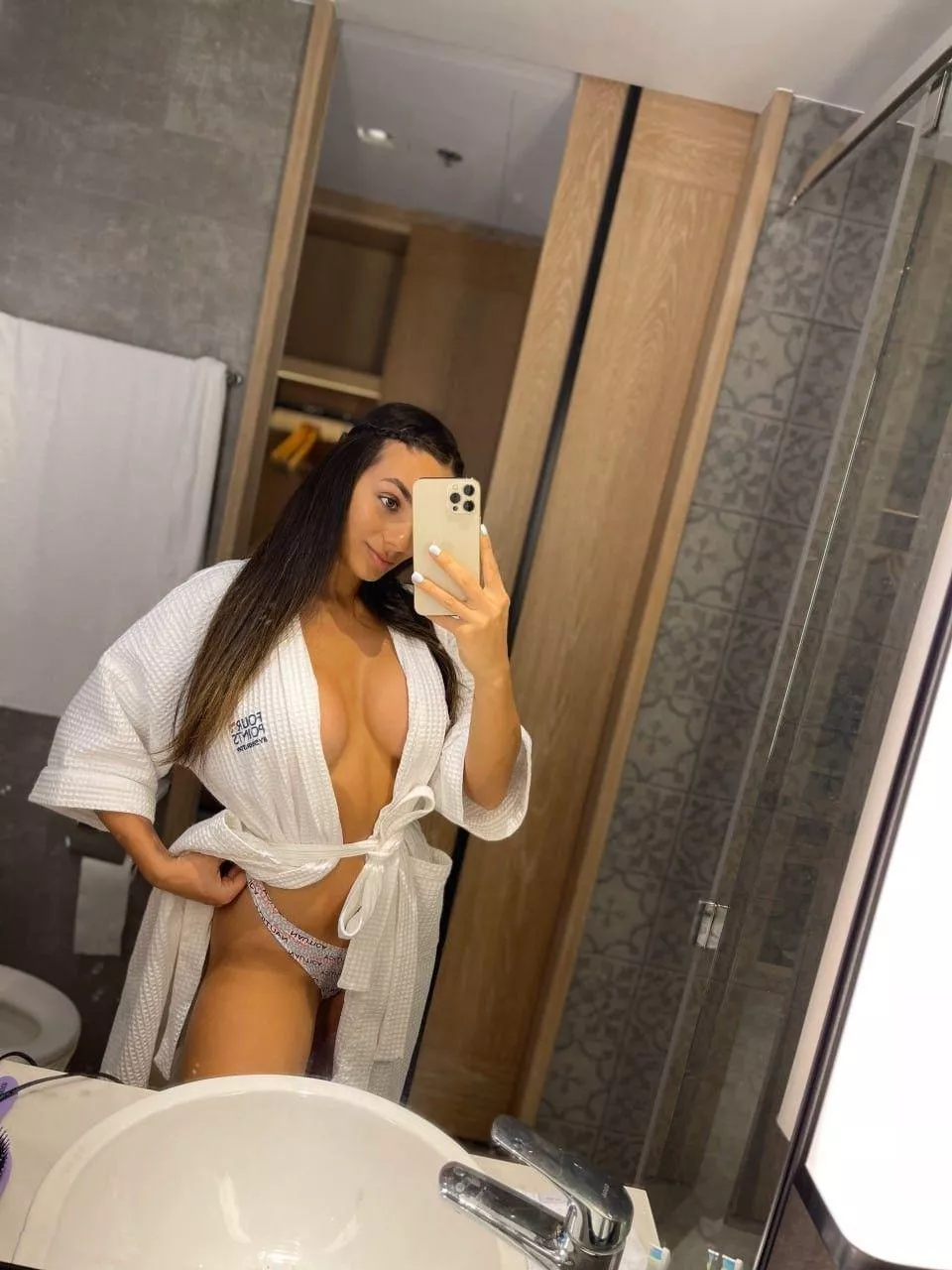 I just took a bat posted by Brocken_Angled