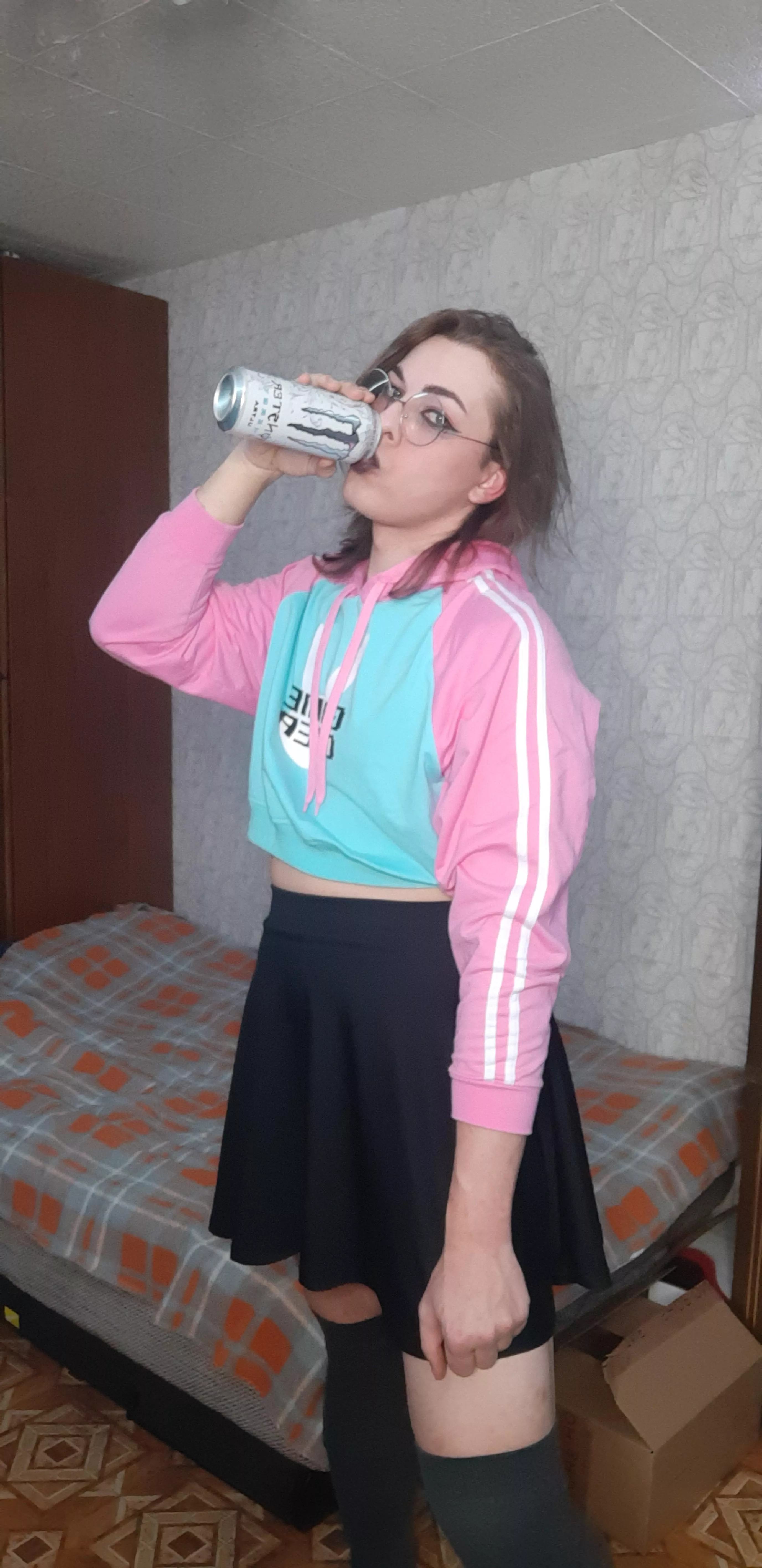 I just took one sip of Monster and... Well you can see for yourself what happens 😅 posted by ZeTadis