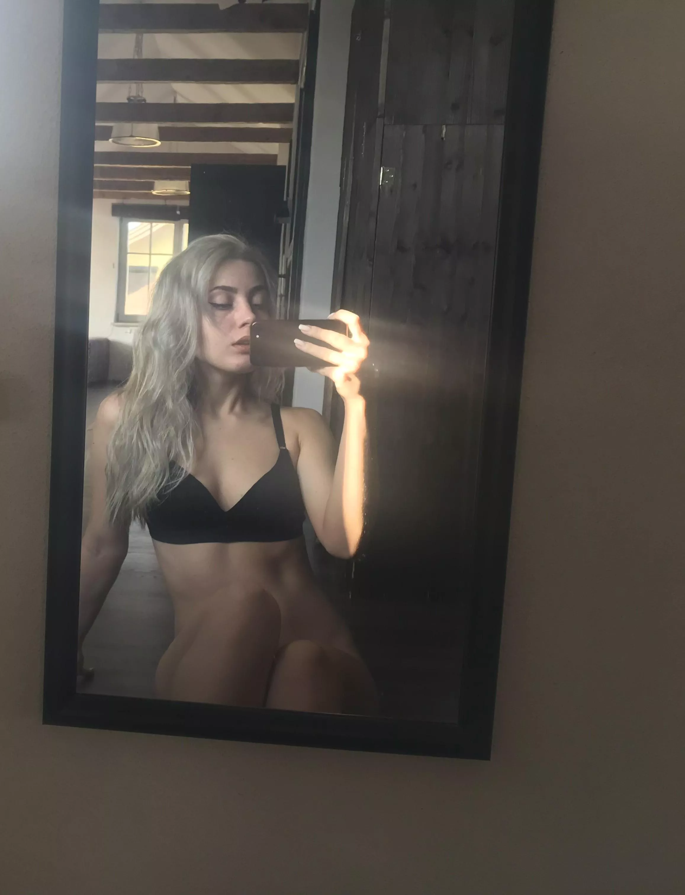 I love showing off my natural body in the mirror posted by YourgirlKatrinax