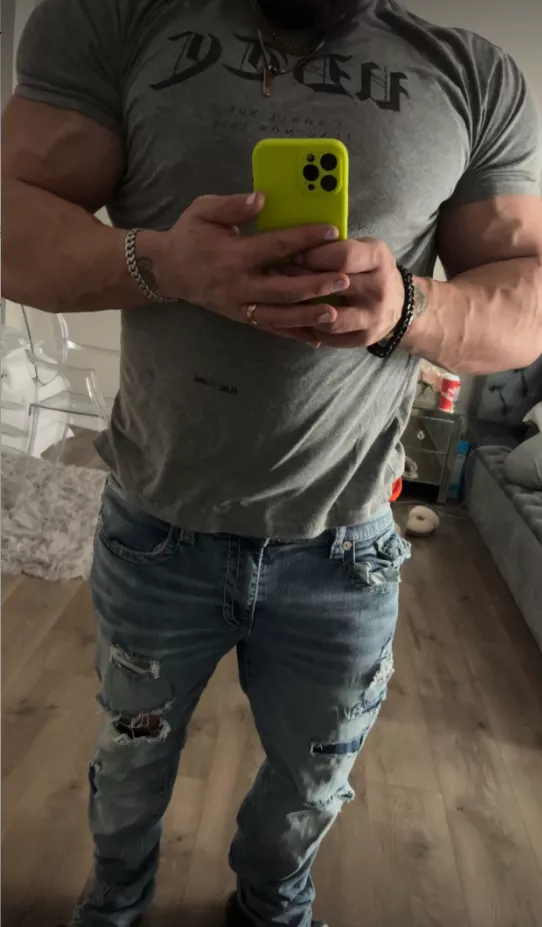 I want all the attention (32)(m) posted by Damiantheone96