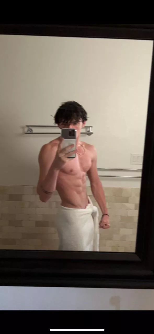 If i sent you this would you cum over? posted by myhoot07