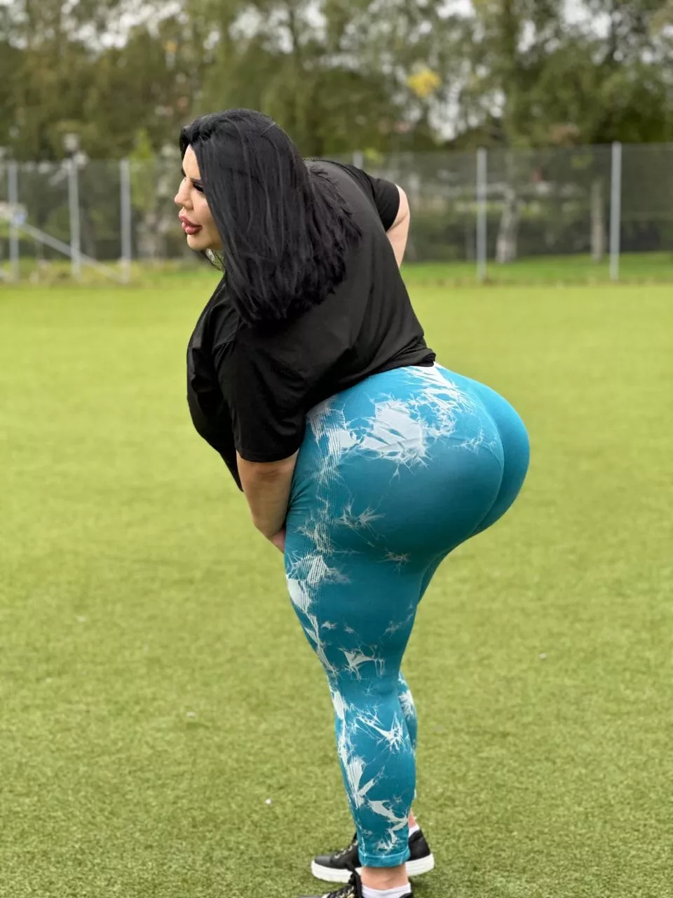 if you promise to jerk off to my nudes, I will send you one posted by Tykotylerf