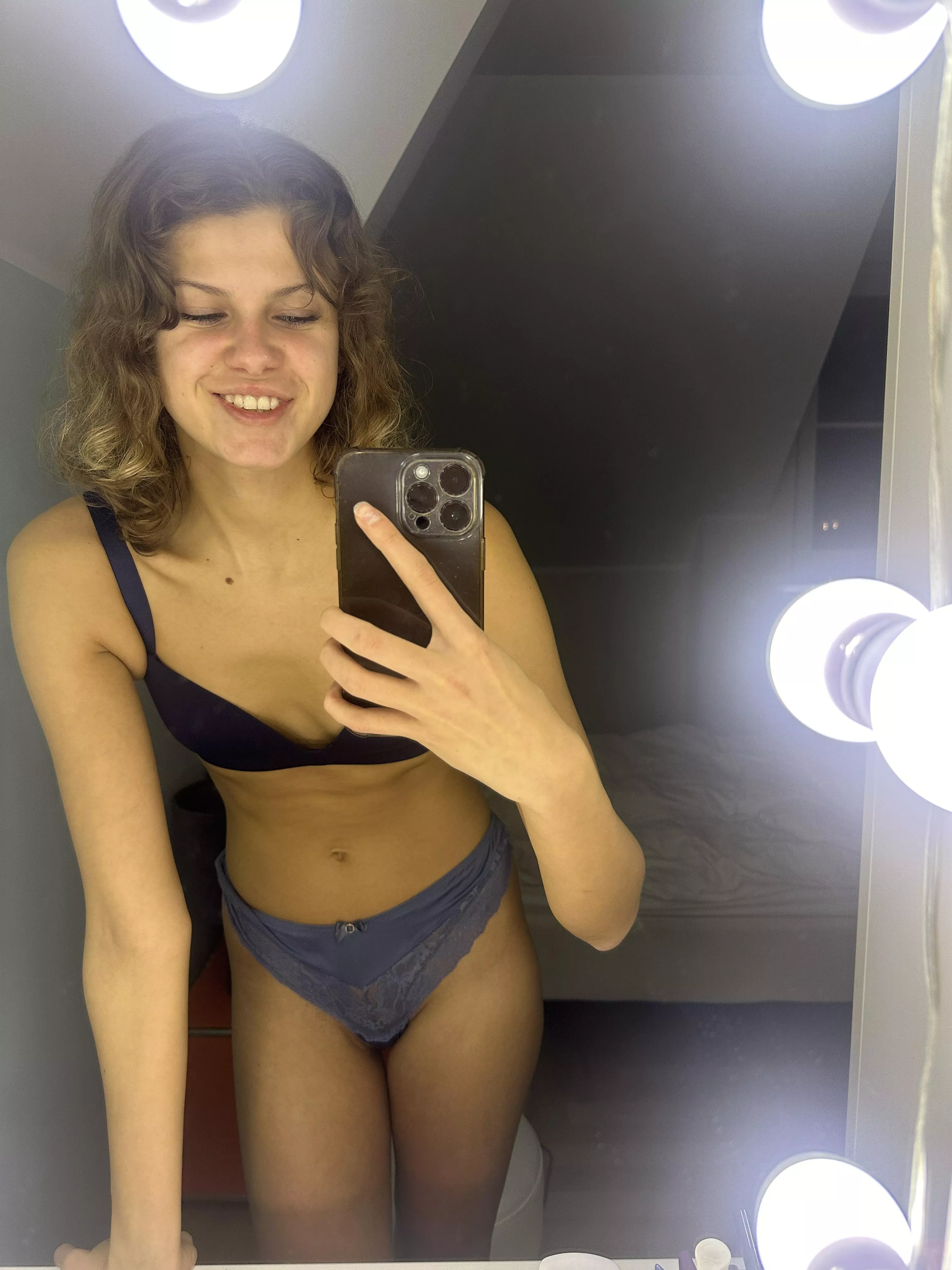 Just turned 18 and really new here, Am I your type ? posted by JammiePeyton