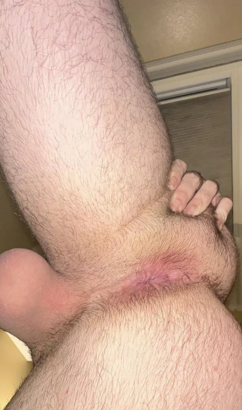 Lick it please 👅 posted by Popular_Relation4071