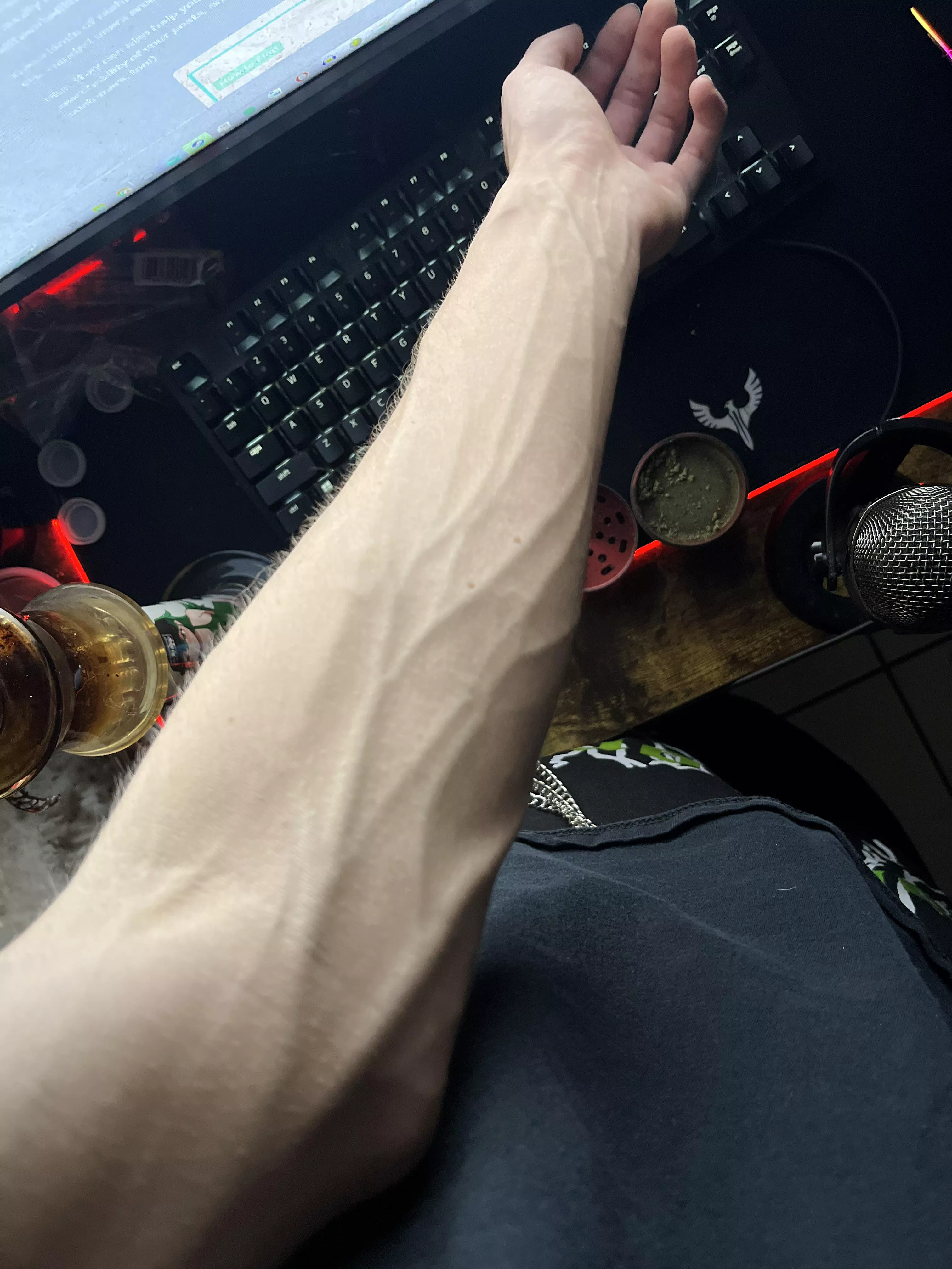 like a leaf🍃 posted by chaste__