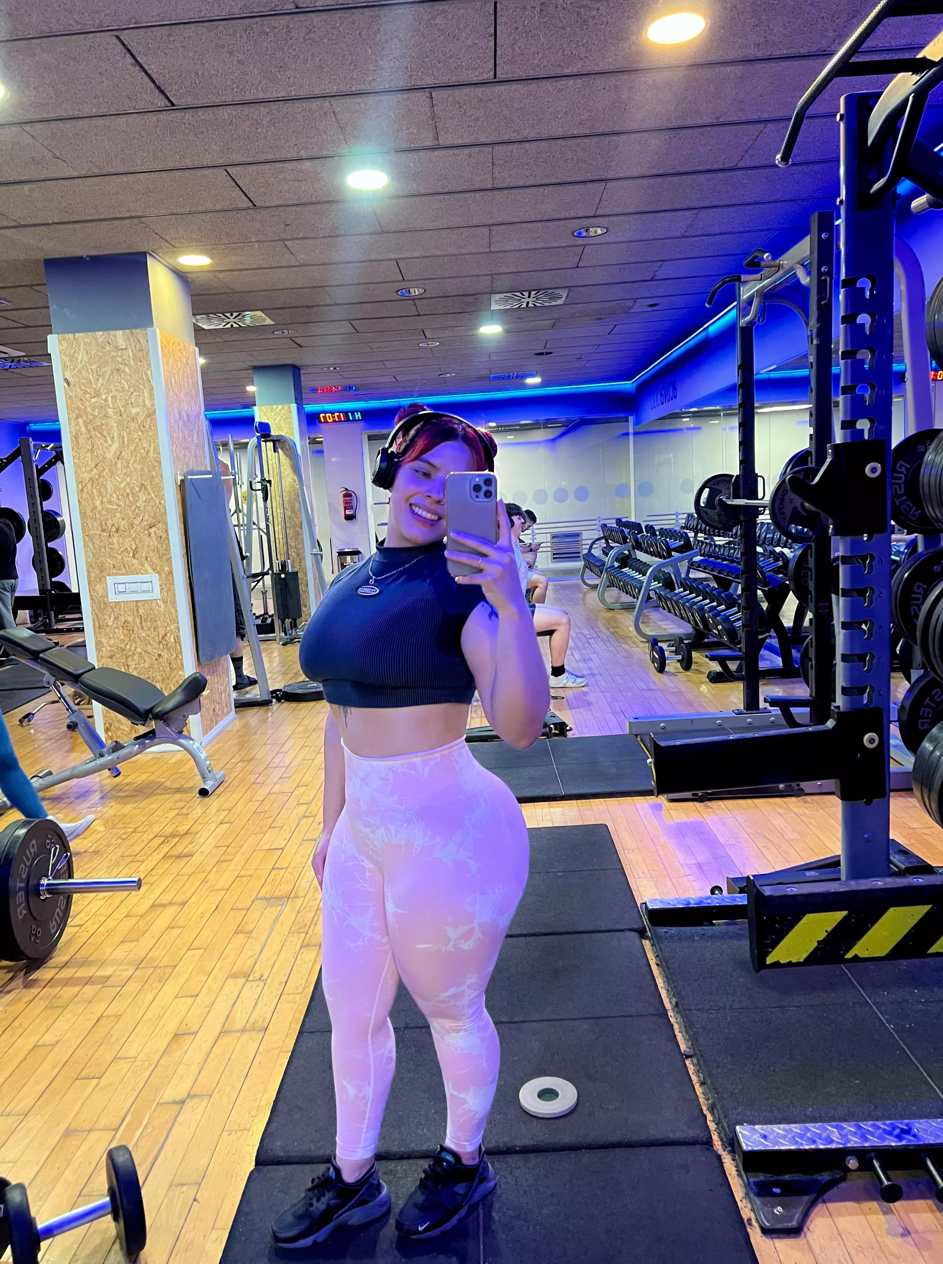 Monday is for legs :) posted by babyjosssi