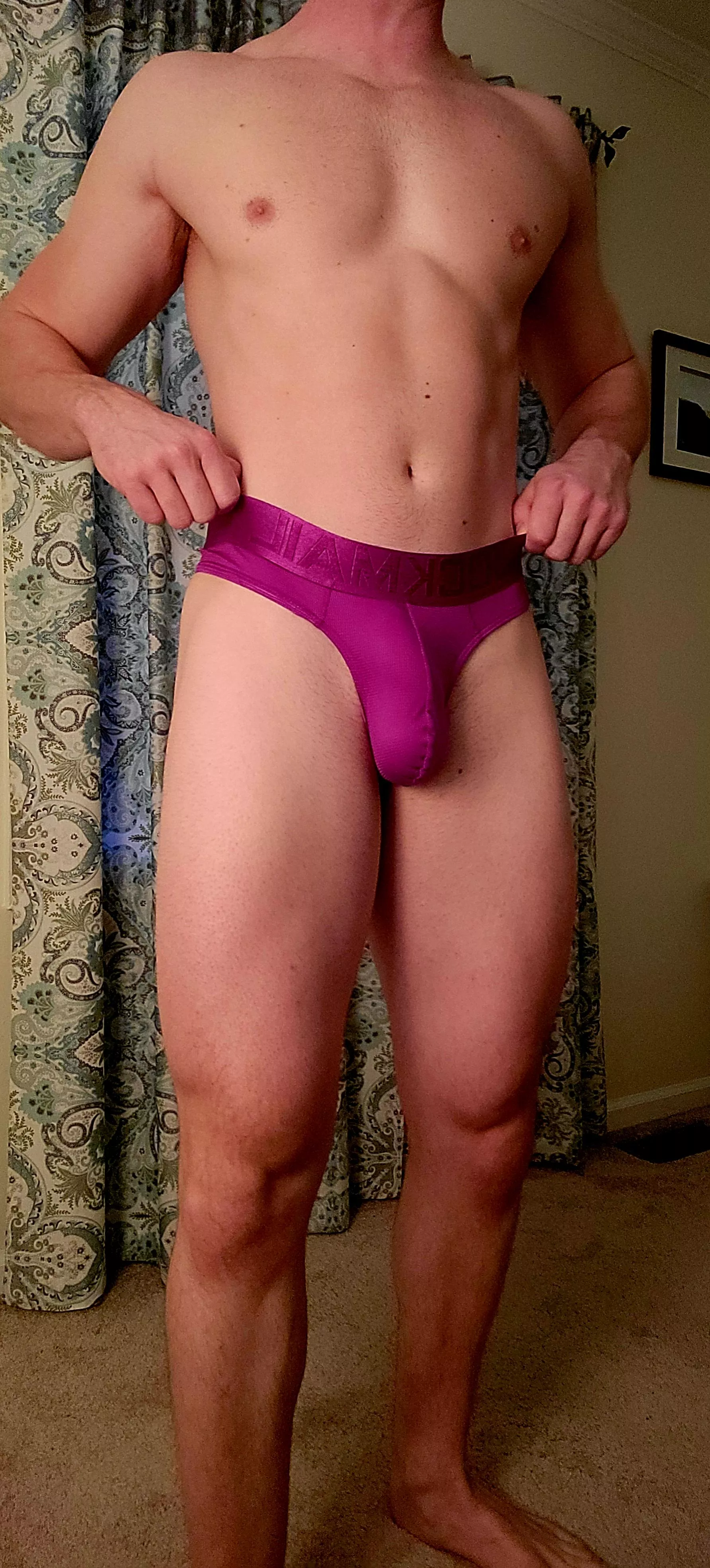 Snug and sexy posted by smartertrashcan