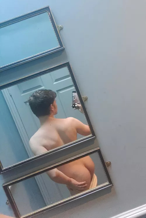 Something about this mirror does bits for me by zackonthebottom