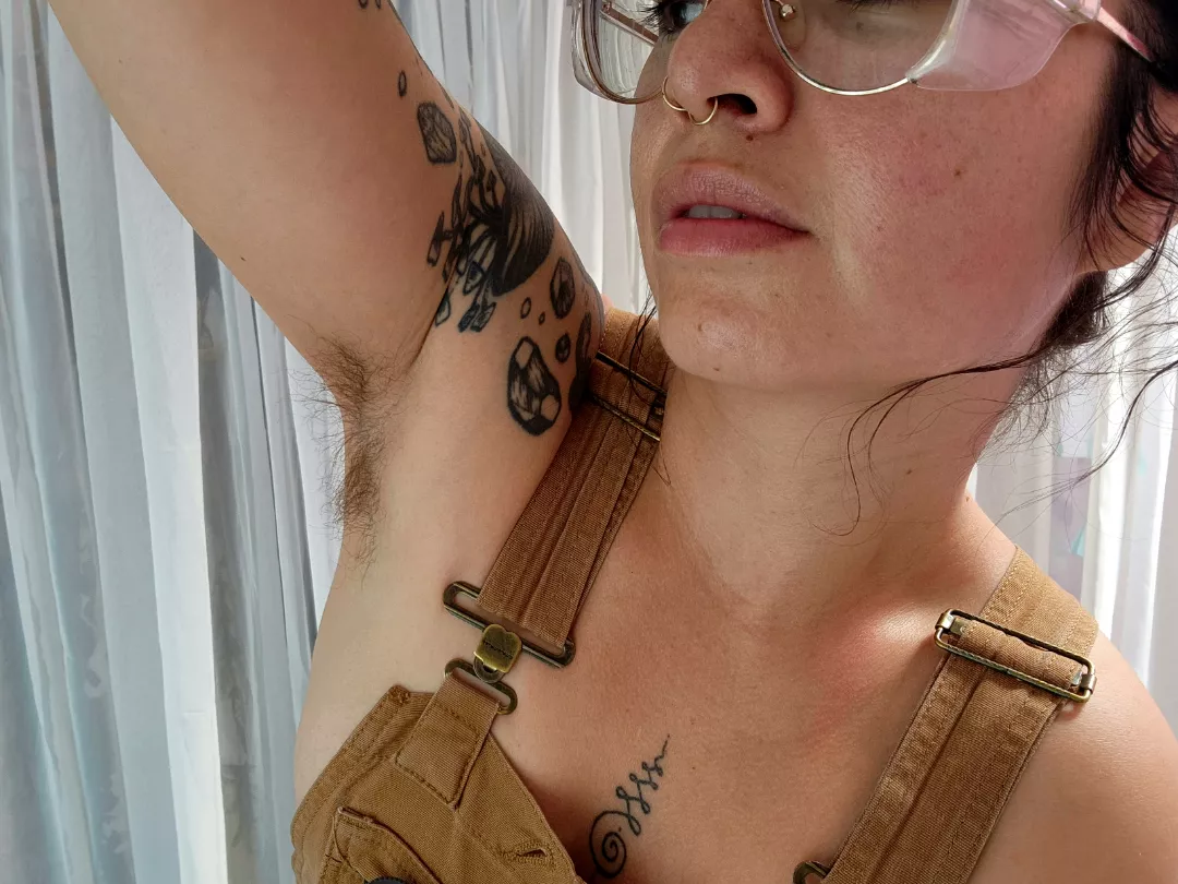 Sparky pits here for you posted by LaHippieLoca