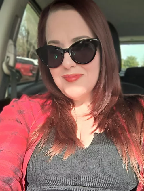 The sun is out!! It's been overcast and gloomy lately, so I'm a happy girl! by MissW0rld51