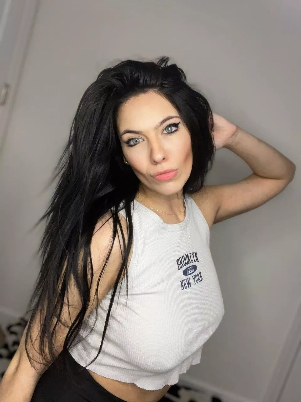 what do you think about my booty? posted by Charming-Instant