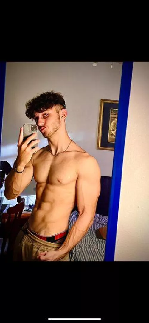 who likes to get dominated..😈 by Day_Dreamere