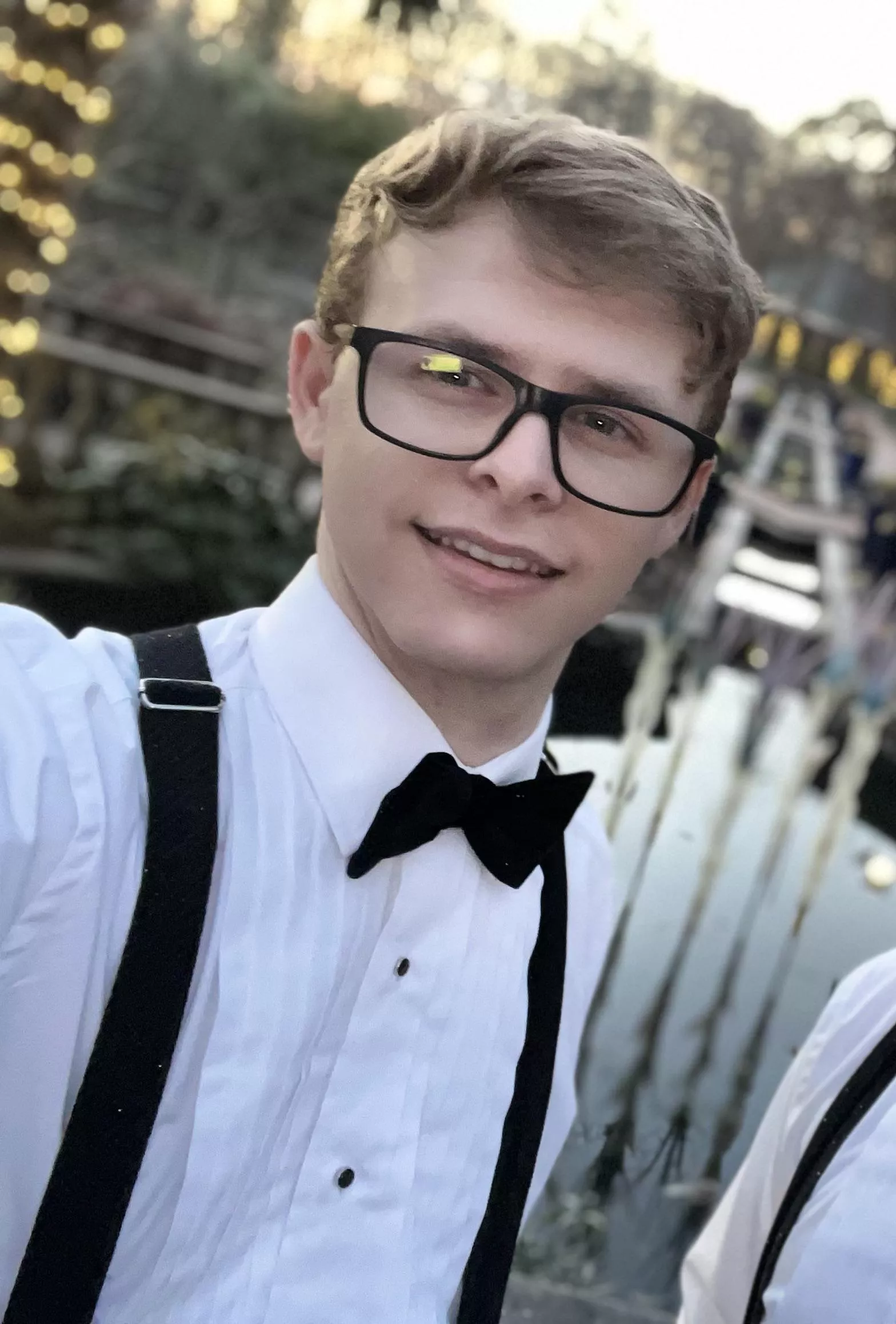 20 looking for friends posted by Cuti3Man