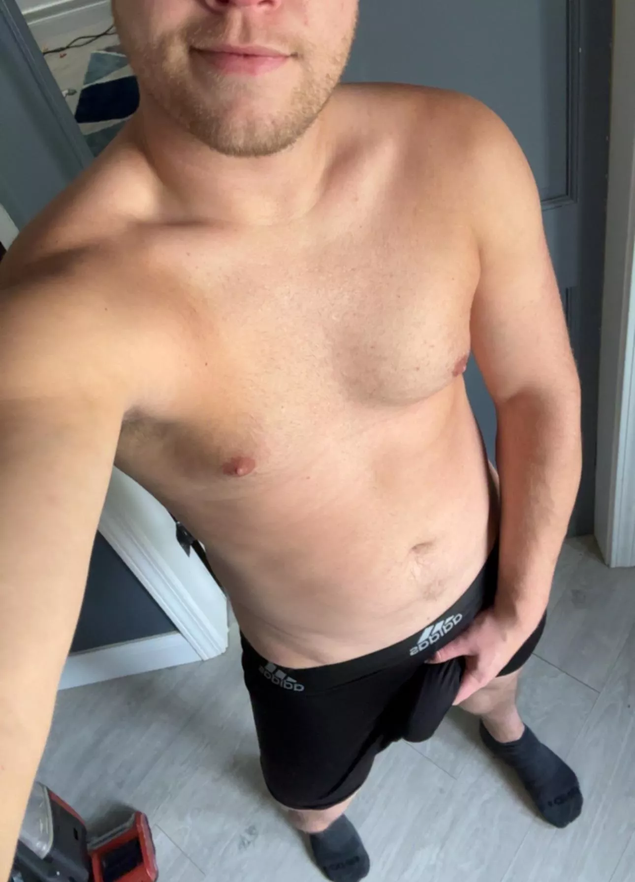 (31) does this dad body turn you on? Show me some love if it does. Comment what you would do with me 😉 posted by Bored20989