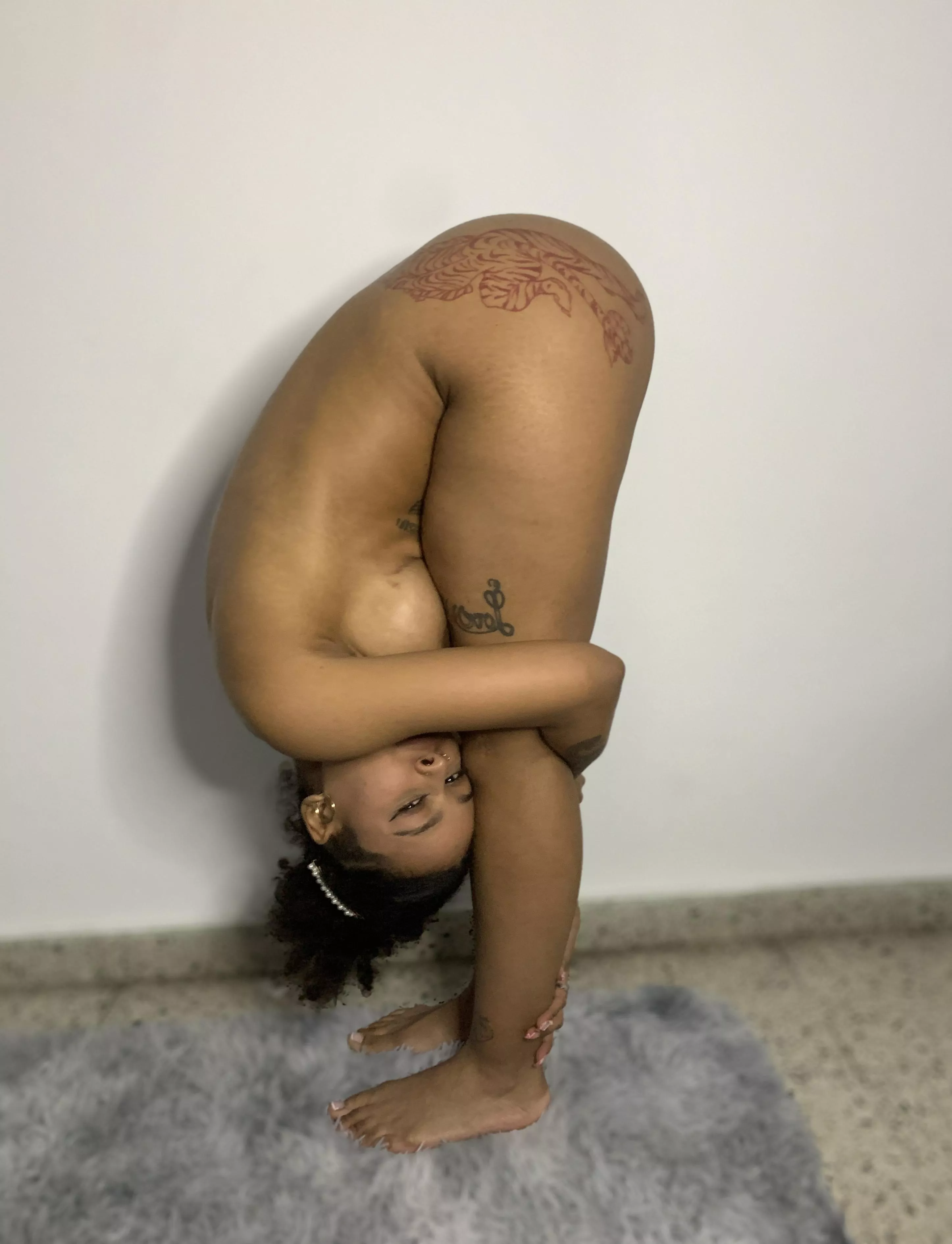 An ideal travel companion, very compact, doesn’t take up much space posted by Bawdycollect715