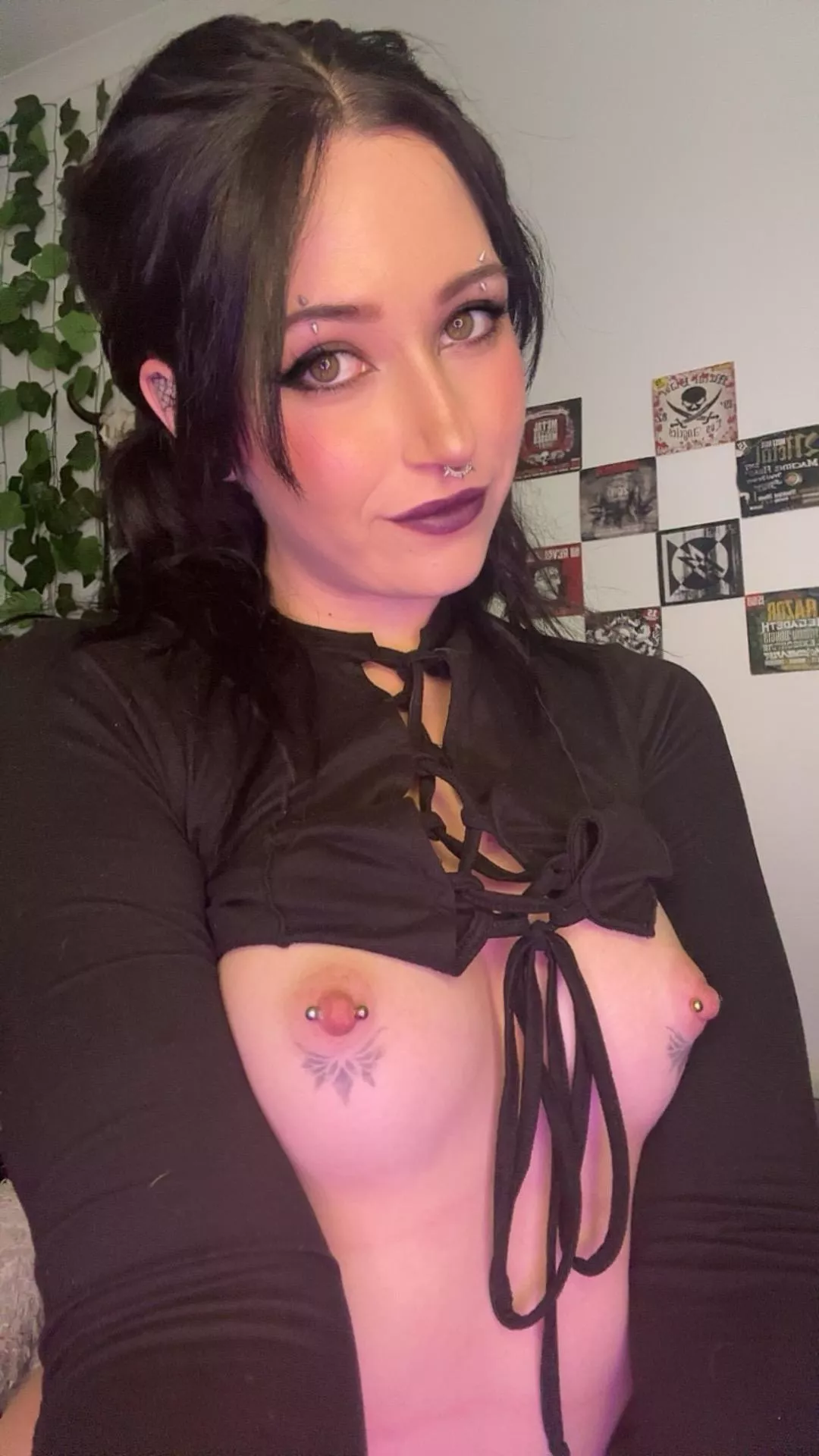 Can I put some lipstick on your cock? posted by Clue-Shocking450