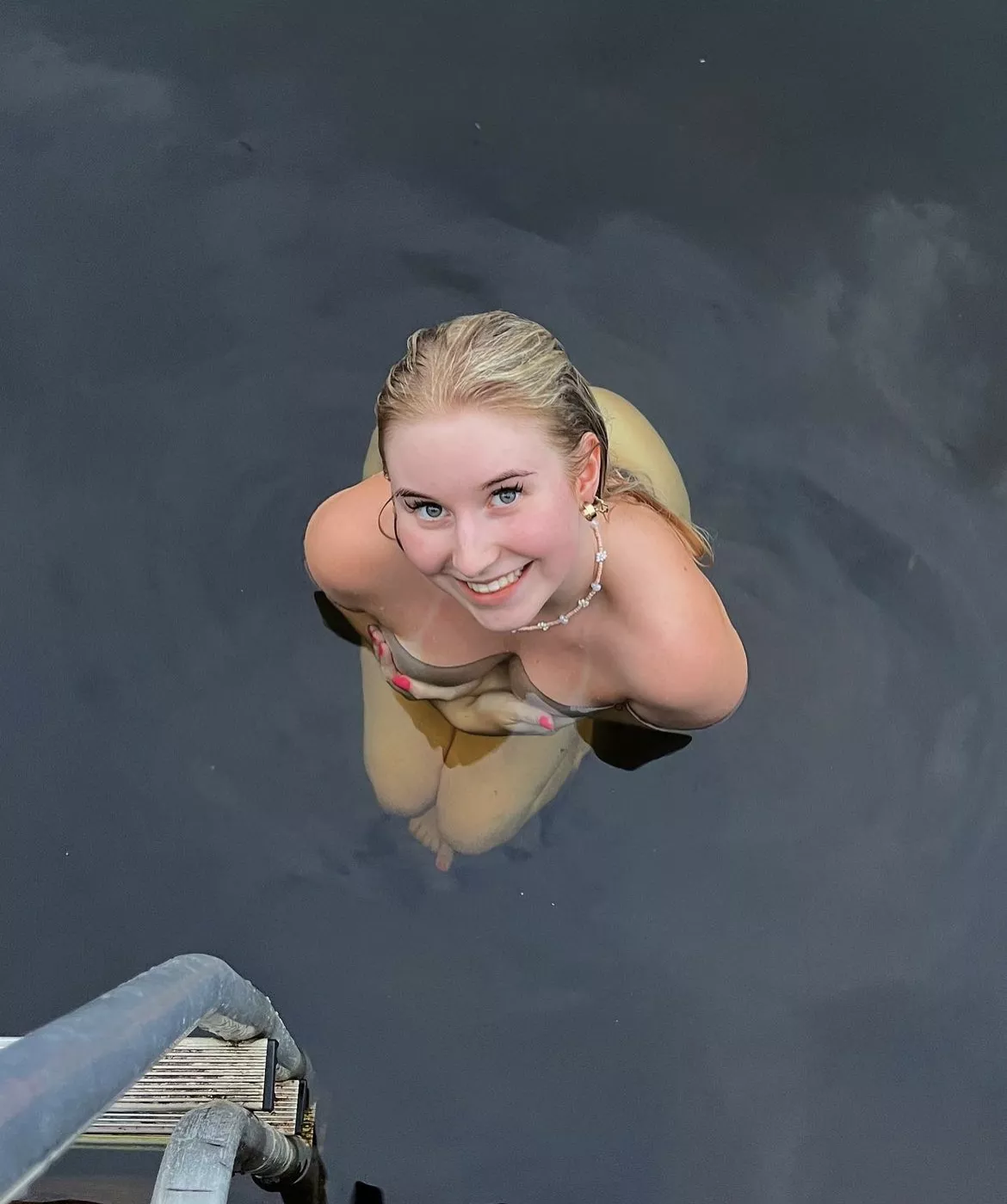 Dip in the lake (iutr) posted by Technical_Signal1846