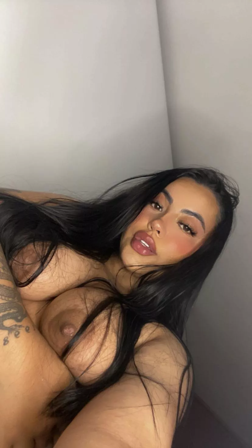 Drop your cum down there 😘 posted by DryHoneydew6574