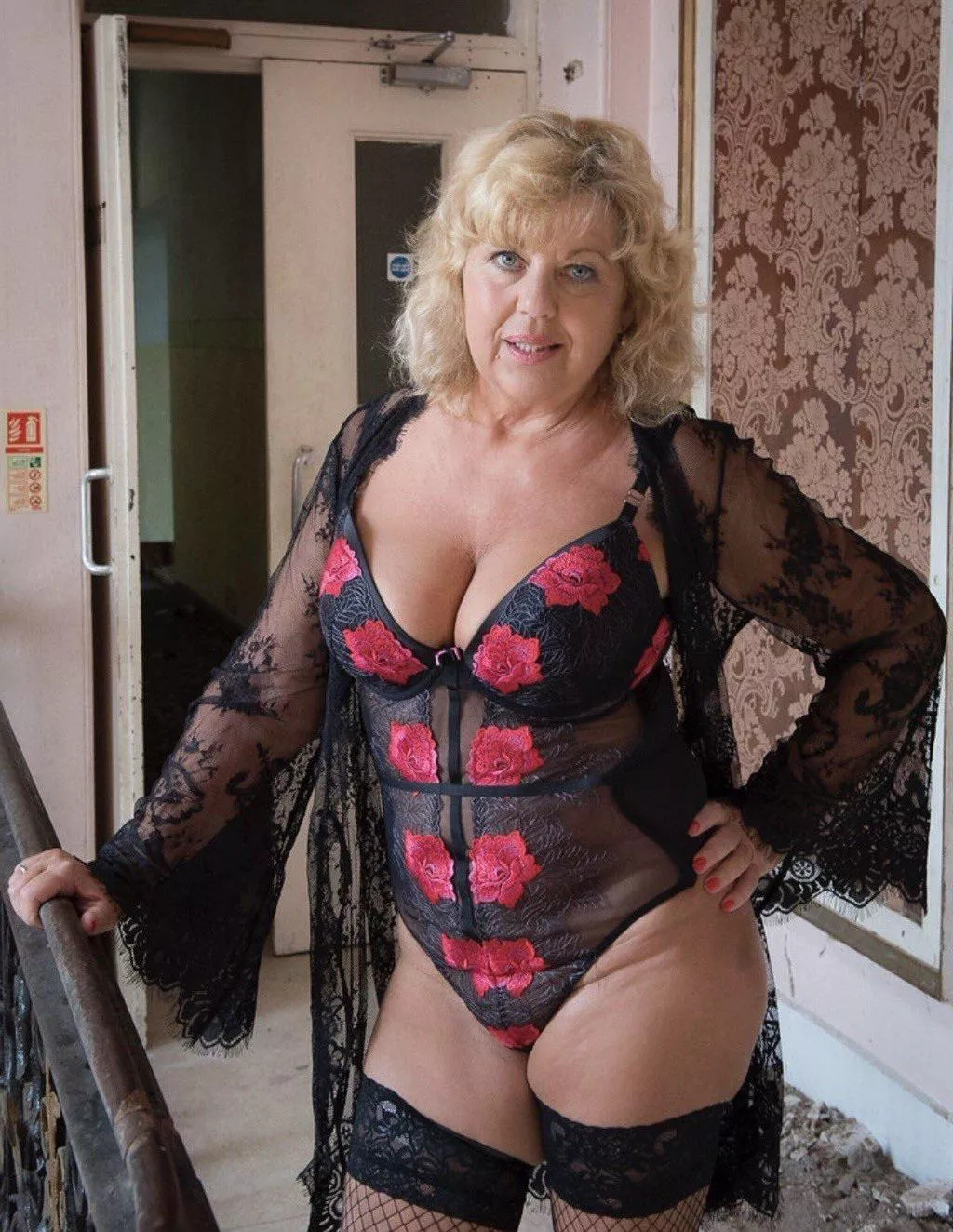 Fabulous gilf posted by Olderthebolder