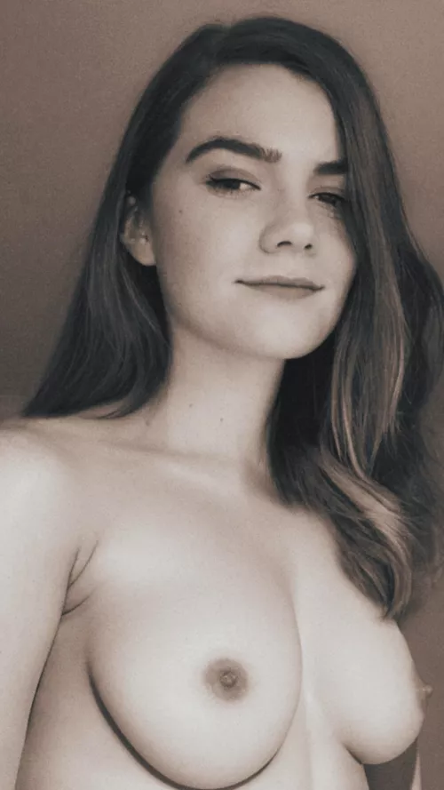 Felt frisky, might end up deleting this 🤷‍♀️ by taylahg24