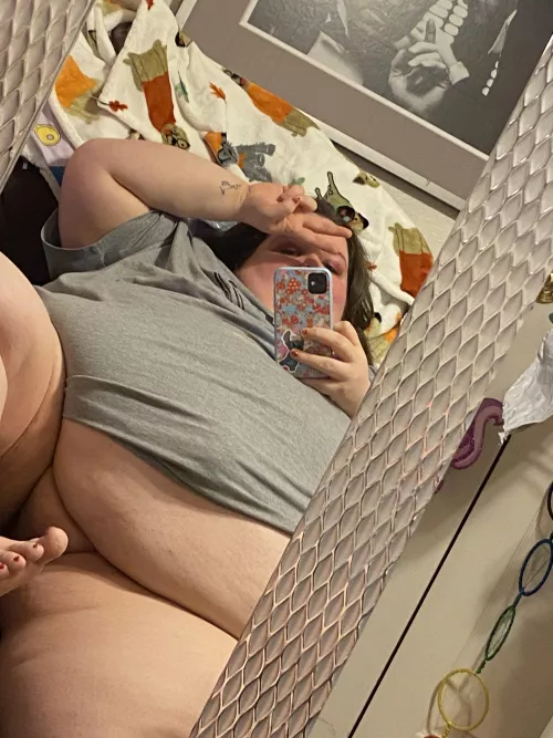 Got a new mirror, i can take good selfies now 💗 by Sillykbell