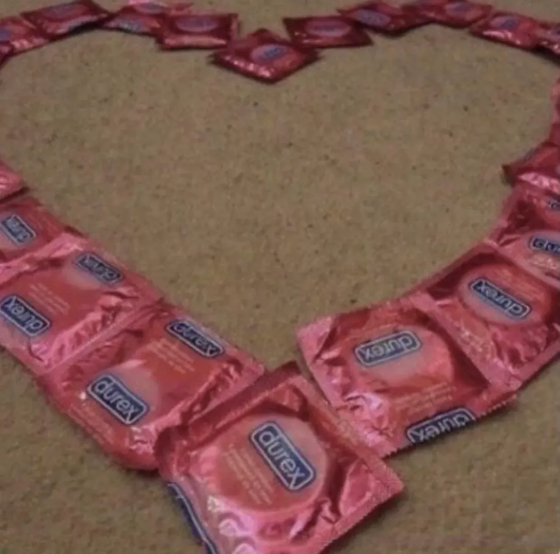 Happy valentines everyone use protection posted by Gooneruk69