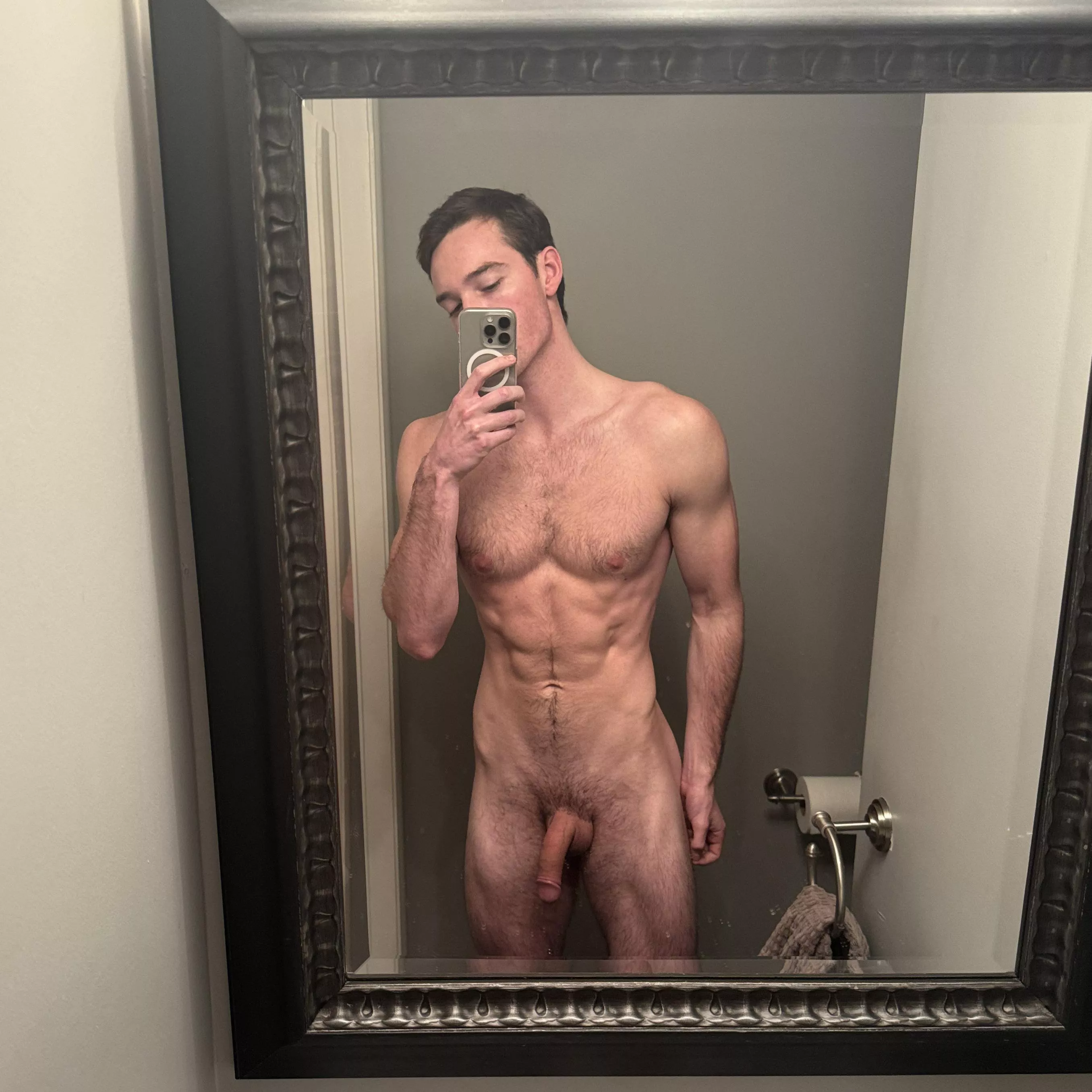 Happy Valentine’s to all the sexy ladies out there 😘 posted by hungredditnerd